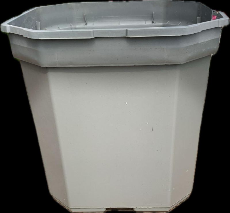 Kvetináč plastový  štvorcový 9L, 23 x 23 cm