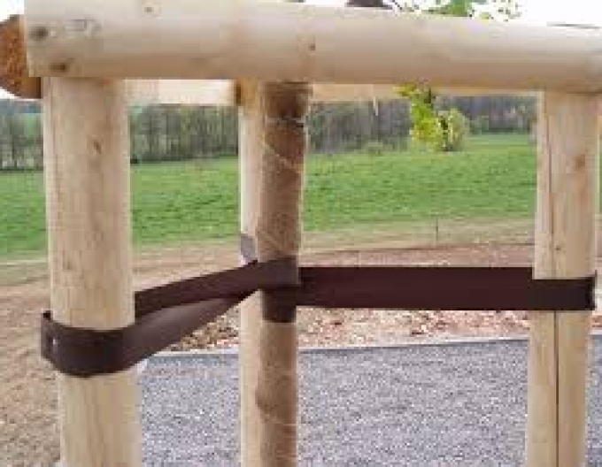 Oporný kôl s hrotom priemer  5cm - výška 250cm